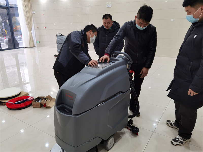 洗地機的電瓶壽命主要受什么影響？